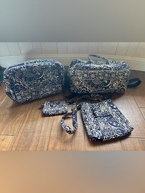 Vera Bradley Twirly Birds Navy 4PC Set Duffle Carry On Crossbody + Cosmetic Bag